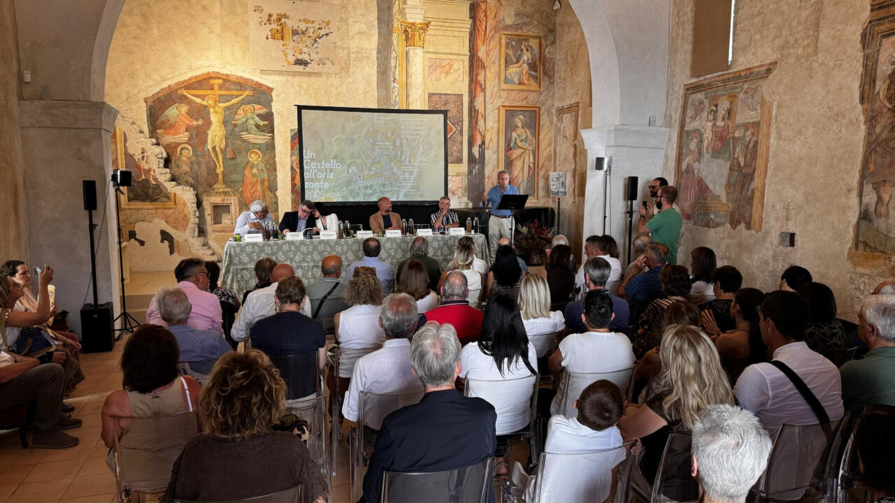 Grande risalto a Postignano per la presentazione del libro