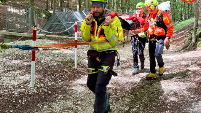 Due escursioniste ferite [Video] sul Monte Cucco, soccorse dal SASU
