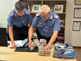 In auto con 7 chili di hashish, arrestato 20enne dai Carabinieri