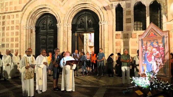 Luminaria dell’Assunta: fede e storia nella notte di Perugia