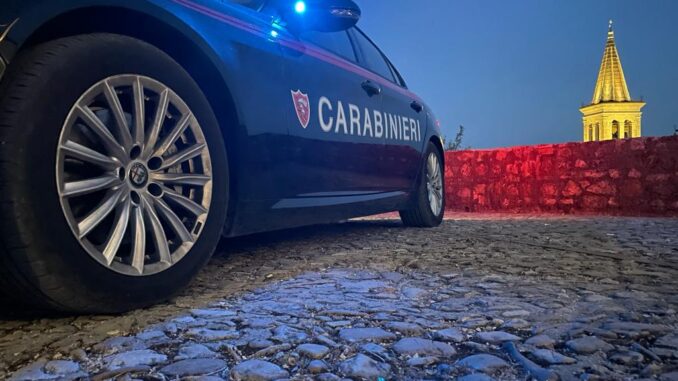 Arrestato 23enne per spaccio di cocaina in auto a Spoleto