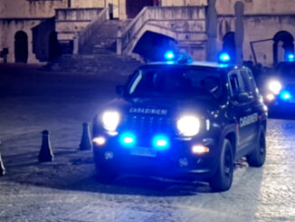 Rubano e scappano, i fuggitivi arrestati dopo inseguimento mozzafiato