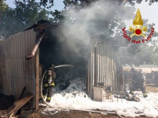 Incendio in un annesso agricolo a Fabro, ustionato il proprietario