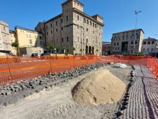 Terni, Piazza Ridolfi: bufera sui lavori non autorizzati