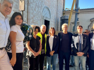 Assisi riceve un defibrillatore in memoria di Davide Piampiano