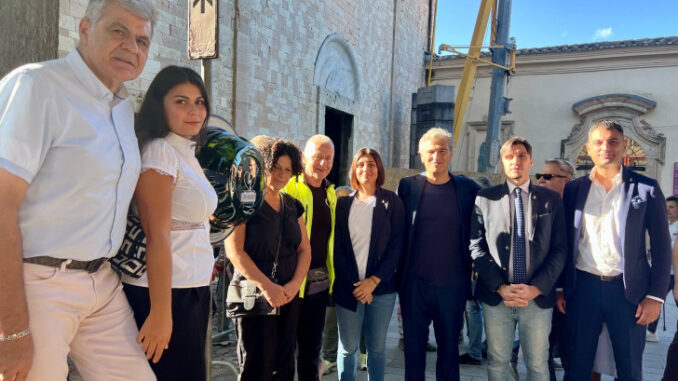 Assisi riceve un defibrillatore in memoria di Davide Piampiano