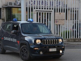 Terni, 38enne arrestato dopo inseguimento e colluttazione