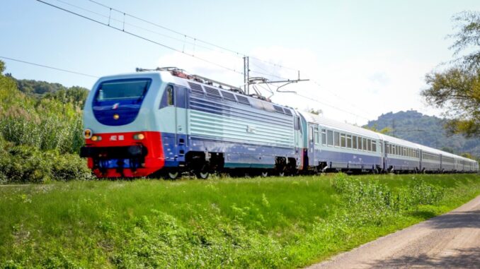 FS Treni Turistici rilancia l'Espresso Assisi verso i borghi
