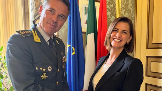 Passaggio di consegne alla guida della Guardia di Finanza