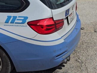 Giovane arrestato per rapina e stalking ai danni della ex