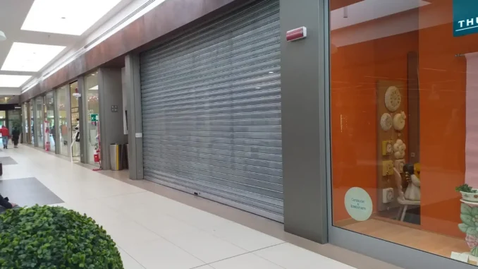 Maxi-furto nella gioielleria del centro commerciale Orvieto