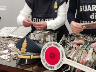 Guardia di Finanza sequestra merce e controlla lavoro a Umbertide
