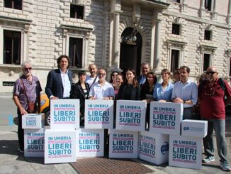 Umbria per il diritto di scegliere: 4.801 firme consegnate