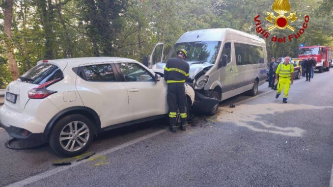 Incidente sulla SS471 tra Cascia e Leonessa provoca quattro feriti