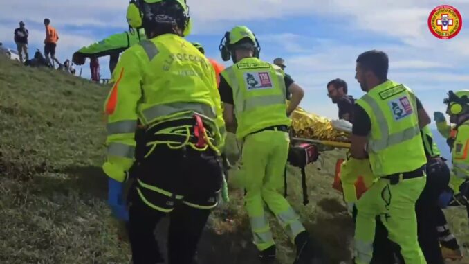 Monte Subasio, parapendista soccorso dall’elicottero del SASU