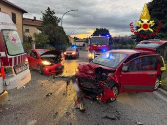 Frontale all’alba a Terni, traffico paralizzato