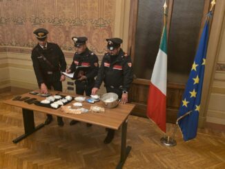 Arrestati a Foligno due giovani per oltre un chilo di droga