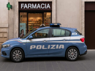 Creme rubate in farmacia, denunciata 38enne a Foligno