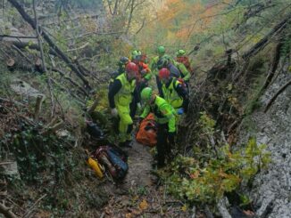 Cacciatore cade in un dirupo, salvato a Gubbio