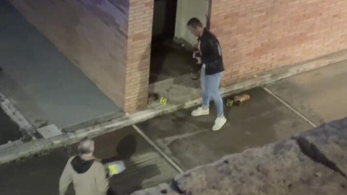Allarme e sangue nella notte a Fontivegge, straniero giù dal parapetto