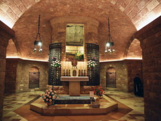 San Francesco, ostensione storica delle spoglie ad Assisi