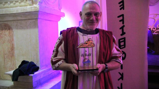 DJ Ralf premiato con l’Etrusco d’Oro dalla Pro Ponte