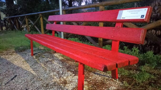 Pieve di Campo inaugura simbolo contro violenza sulle donne