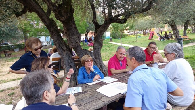 Ferro di Cavallo in azione: la scuola si prende cura del suo parco