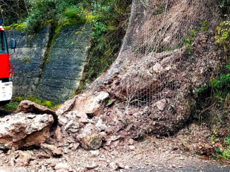 Frana sulla Sp 67 Valserra, nel Ternano, senso unico alternato attivo