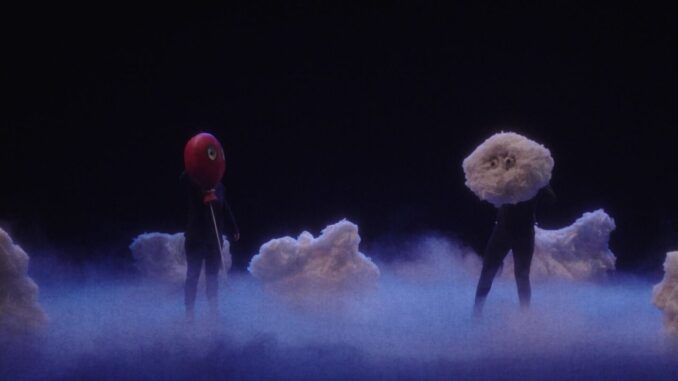 Un palloncino in viaggio emoziona il Teatro Brecht