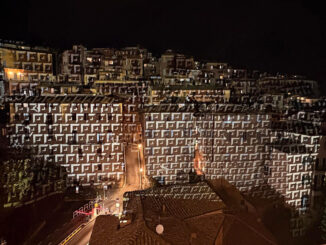 Videomapping da record celebra il cioccolato nella città umbra