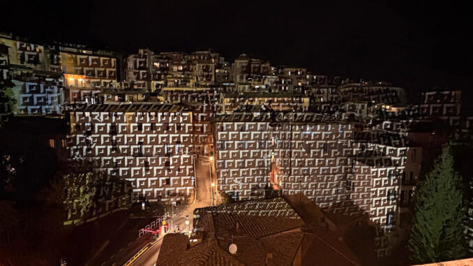 Videomapping da record celebra il cioccolato nella città umbra