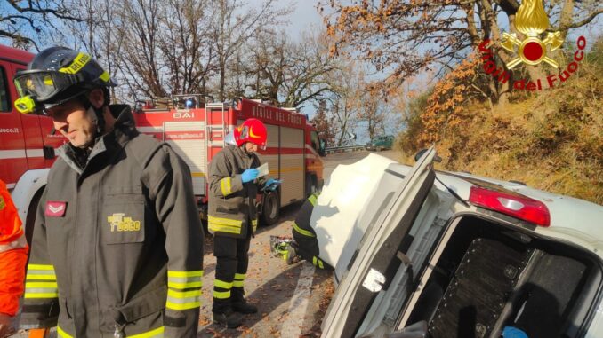 Schianto su SS71 a Fabro, soccorsi in azione e ferito elitrasportato