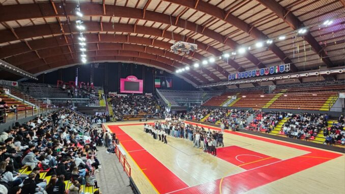 Alessi accoglie le prime classi con uno show di emozioni e sport