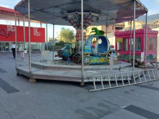 Terni, 68enne ferito cadendo da scala durante il montaggio delle giostrine