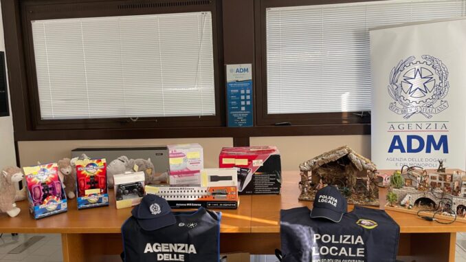ADM blocca merci pericolose, sequestrati presepi e giochi