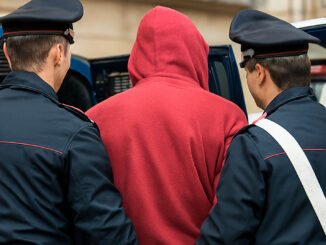 Minacce di morte alla moglie, arrestato uomo di 32anni