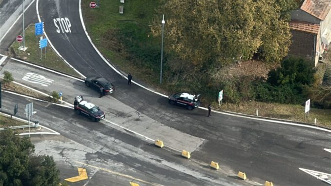 Controlli serrati in Umbria, tre fermati con droga in auto