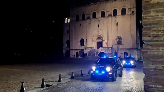 Carabinieri chiudono bar a Gubbio per gravi irregolarità