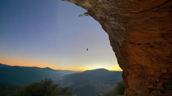 Climber cade alla falesia di Ferentillo, soccorso in elicottero