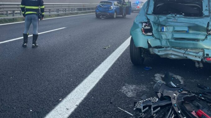 Incidente in A1 a sud di Orte, traffico bloccato e feriti