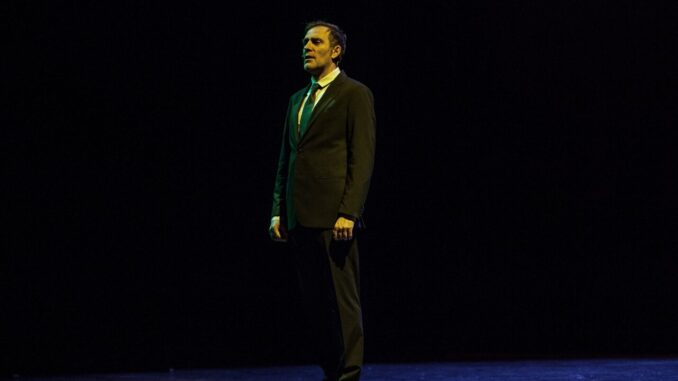 Migliore travolge il pubblico a teatro con Mastandrea al Morlacchi