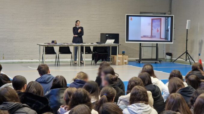 Legalità: la Polizia di Stato incontra 200 studenti del Liceo Pieralli