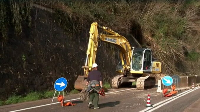 Frana blocca la Flaminia, lavori urgenti sul versante