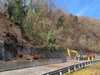 Frana sulla Flaminia a Strettura riapre il traffico dopo giorni di caos