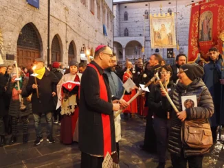 Luminaria di San Costanzo: Perugia onora il patrono