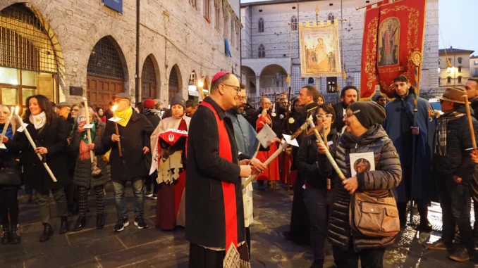 Luminaria di San Costanzo: Perugia onora il patrono