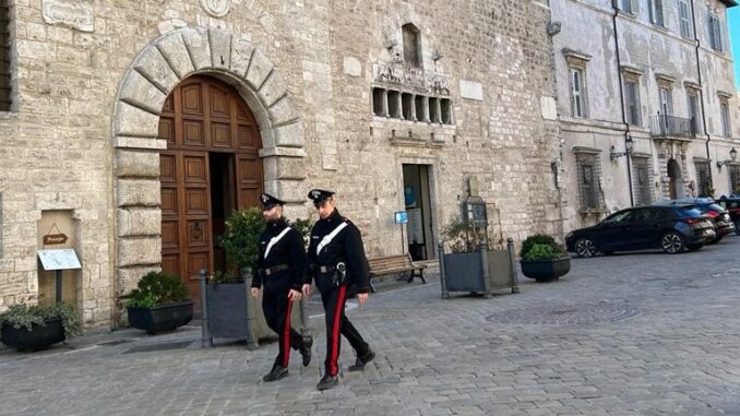 Carabinieri a Terni: soccorso umano per una donna fragile
