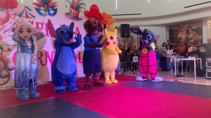 San Valentino e Carnival Party: un weekend di emozioni al Centro commerciale Collestrada