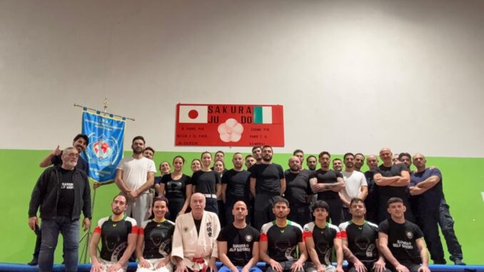 Self defence cresce e rafforza la formazione degli agenti locali